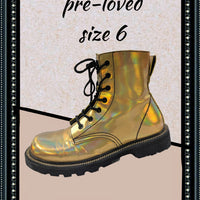 Gotta Flirt metallic gold boots - adorable - size 6 (b)