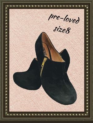 Mix N 6 shoe/boot - so cute -size 8 (b)