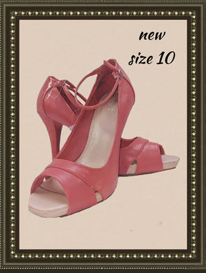 Wassio  shoes - adorable - size 10 (b)