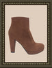 Mossimo faux suede boots - stylish and so comfy- size 8.5 (b)